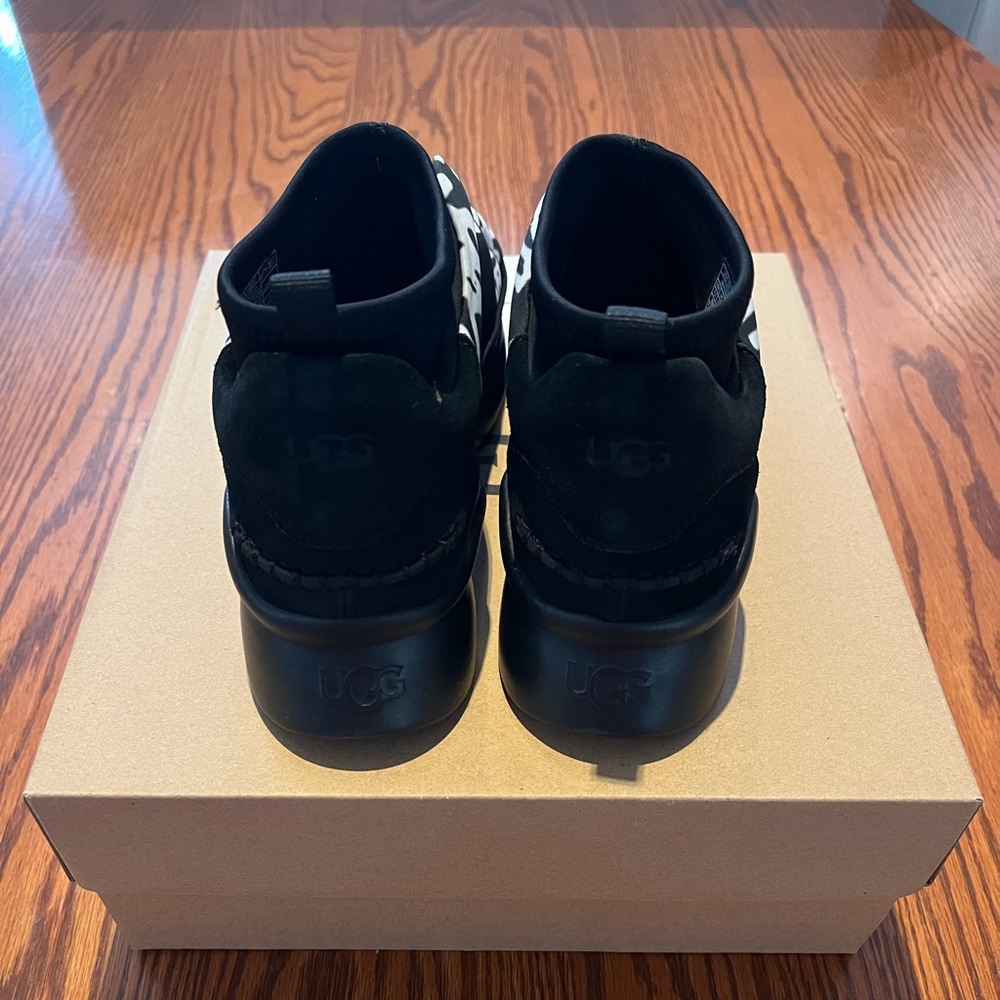 NIB UGG Neutra Black and White Graffiti Pop Sneakers, size 7.5 - Picture 3 of 5